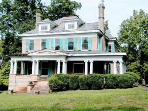 Virginia 1912 Boswell Mansion With 5,400 Sq Feet & Custom Curved Staircase Lists At Auction For 25K-2